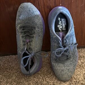 Brooks Women's Gray and Purple Athletic Shoes